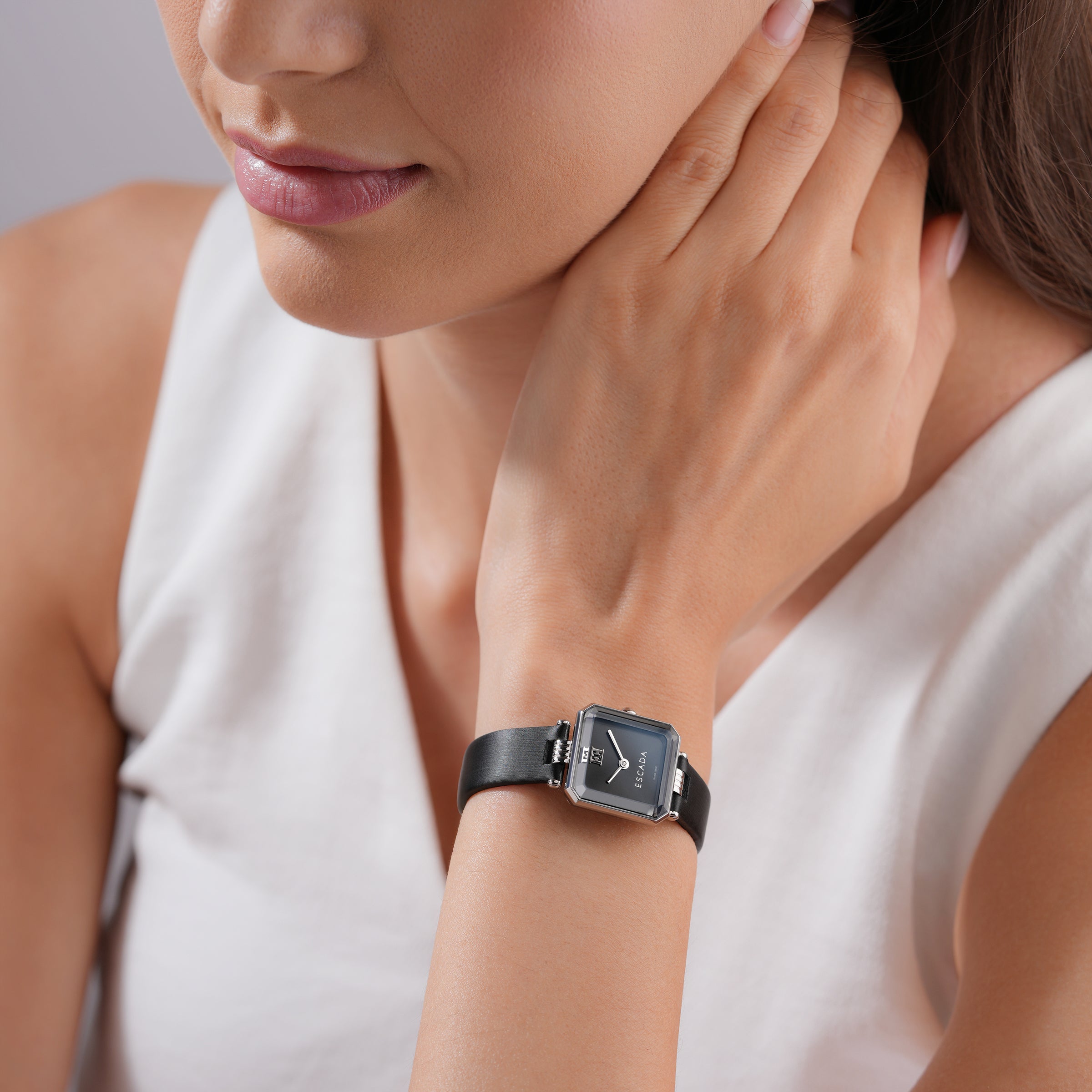 Ava Women's Analog Watch