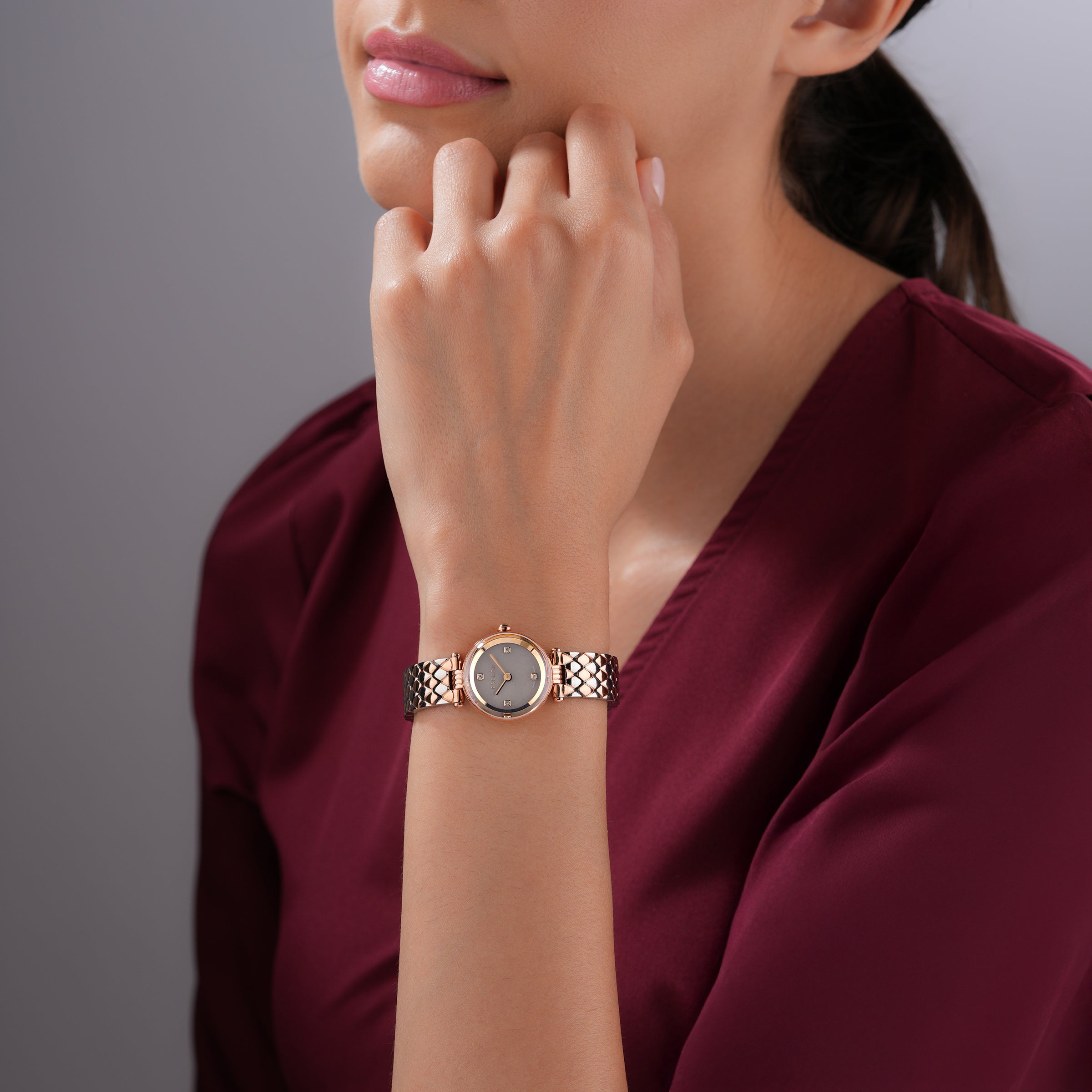 Scarlet Women's Analog Watch